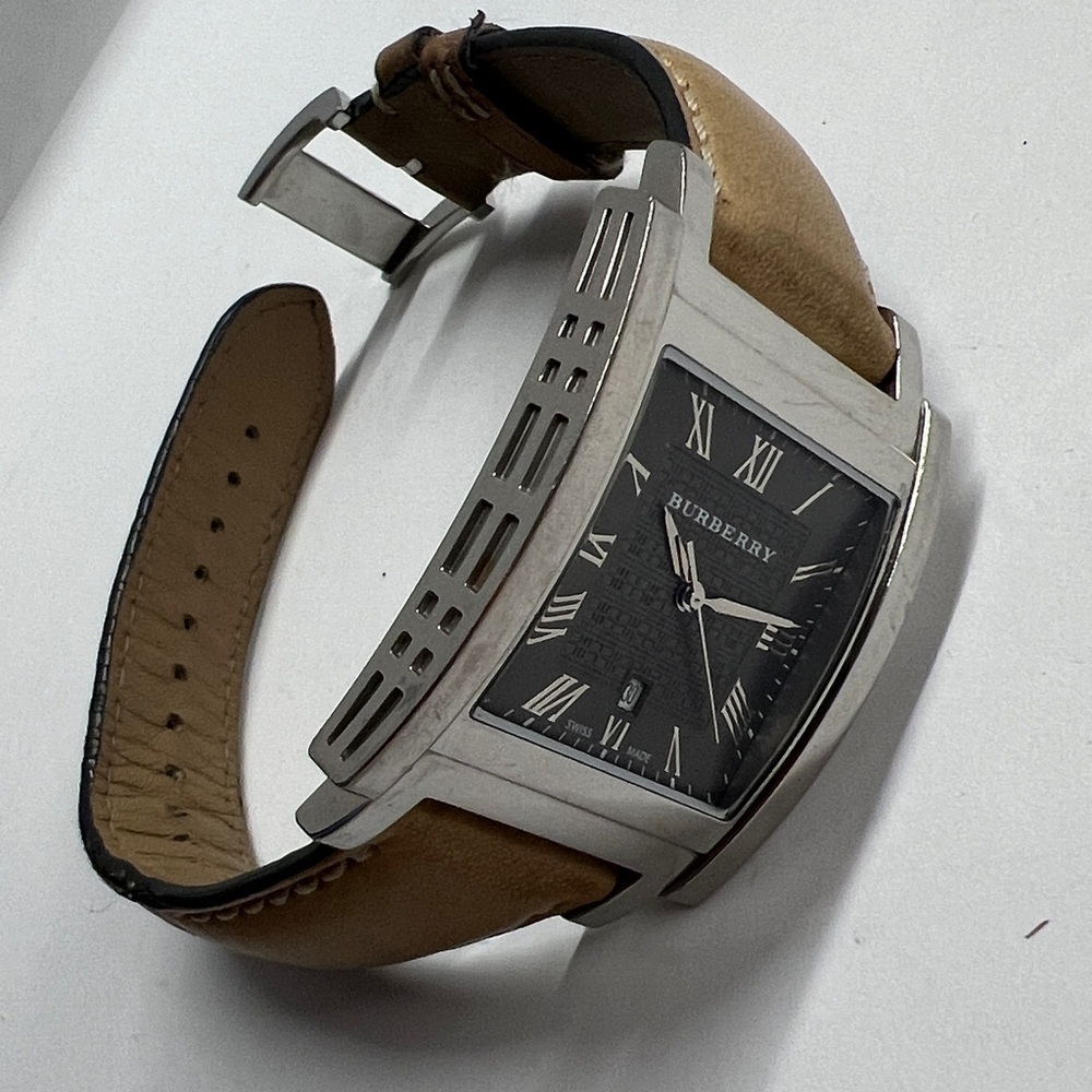 Burberry Heritage BU1553 Unisex Watch Original Tan Leather Band